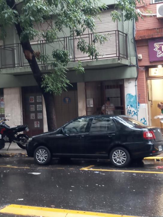 Departamento de 4 ambientes de frente con balcón y patio en la calle Alsina al 2900, Balvanera. - Imagen# 1