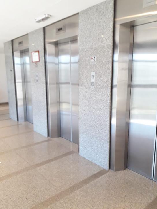 Oficina con Cocheras - Imagen# 11