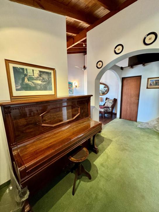 Casa 6 Amb. C/3 Balcones, Fondo, Parrilla, Garage - Imagen# 11