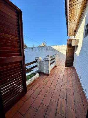 Casa 6 Amb. C/3 Balcones, Fondo, Parrilla, Garage - Imagen# 19