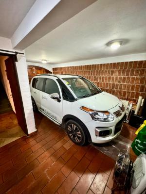 Casa 6 Amb. C/3 Balcones, Fondo, Parrilla, Garage - Imagen# 23