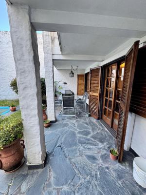 Casa 6 Amb. C/3 Balcones, Fondo, Parrilla, Garage - Imagen# 7