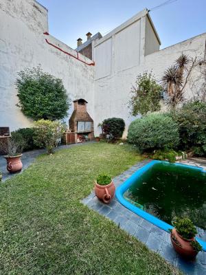 Casa 6 Amb. C/3 Balcones, Fondo, Parrilla, Garage - Imagen# 8