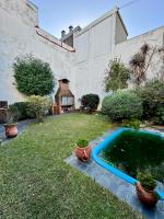 Casa 6 Amb. C/3 Balcones, Fondo, Parrilla, Garage - Imagen# 8