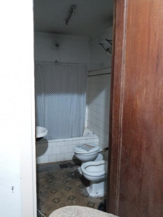 Local comercial de frente con vivienda de 1 ambiente y sótano en la calle La Rioja al 500, Balvanera. - Imagen# 15